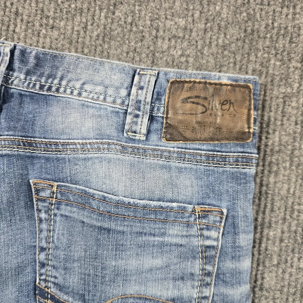 Silver Jeans Co. ZAC Jeans Mens‎ 38x30 Blue Relaxed Straight Light Wash Denim